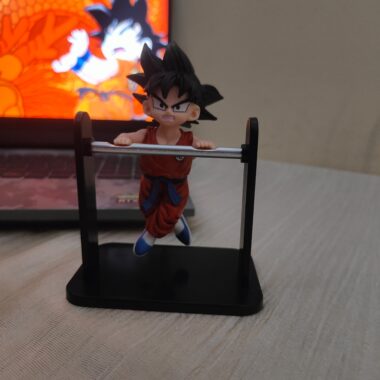 Goku Pull-Up Miniature – Saiyan Strength Training Desk Display Figure - DBZ
